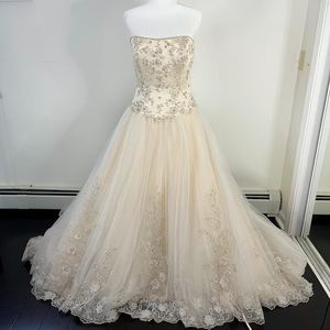 Vintage ivory wedding gown
